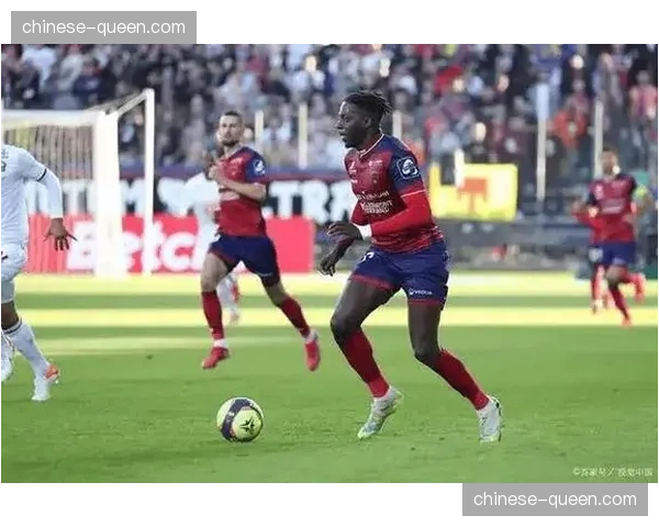 兰斯0-1不敌克莱蒙，保级关键战失利跌入降级区